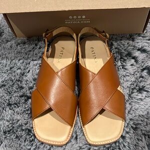 PLG Cross cross sandal in Honey size 8